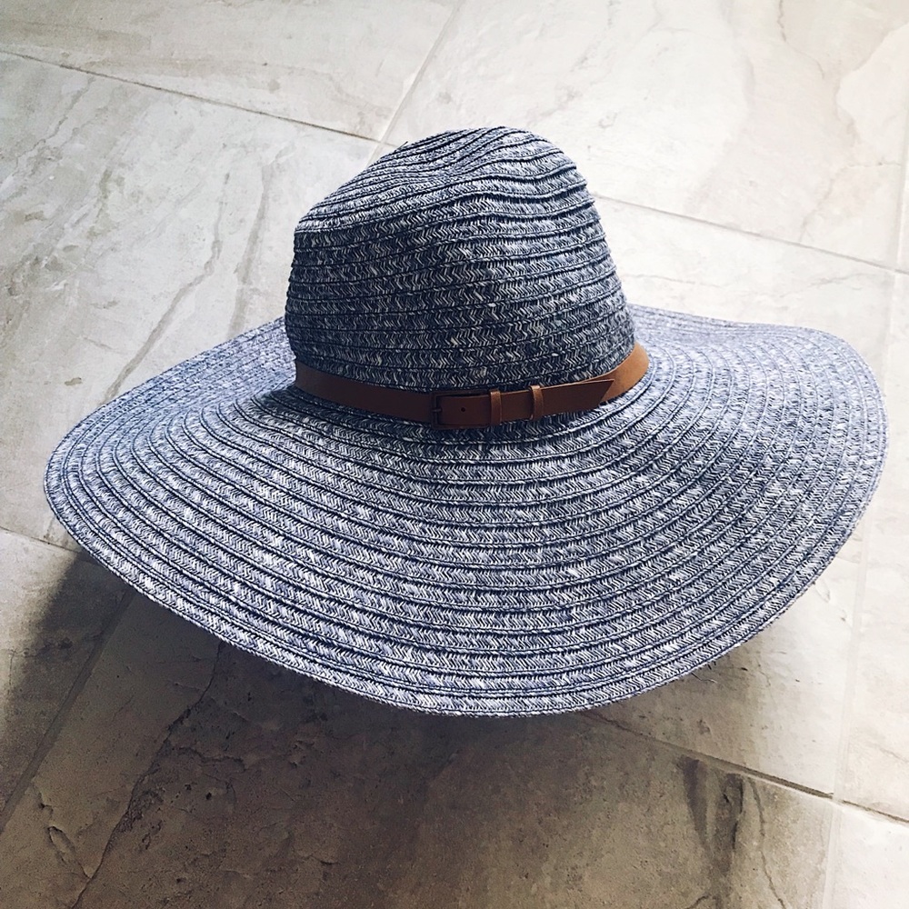 Betmar floppy hat